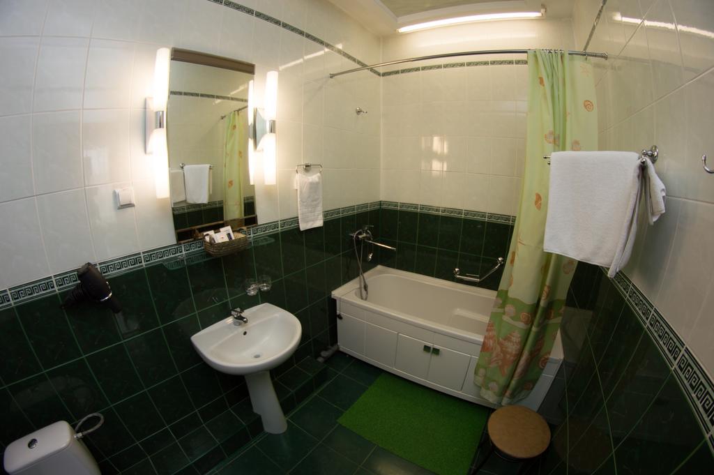 Hotel Vesta Brest Exteriör bild